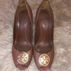 Tory Burch Tan Wedge Heel Size 8 Euro 38